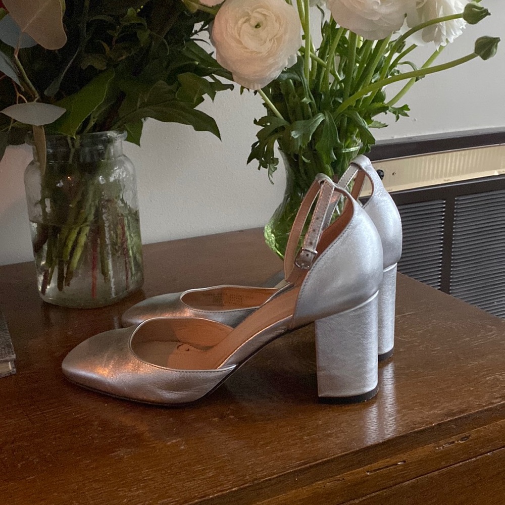 Metallic Silver Mary Jane heels